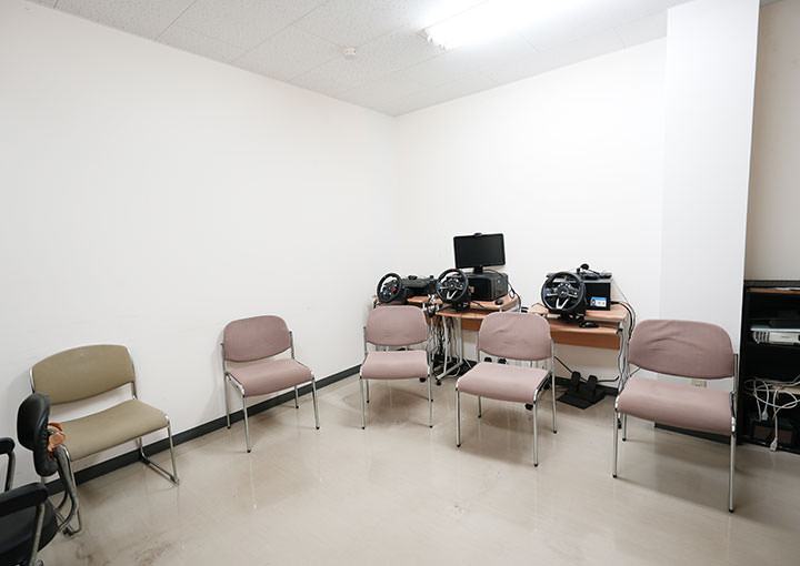 ディスカッション室